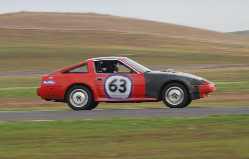 Illustration for article titled 24 Hours Of LeMons Arse Freeze-A-Palooza Über Gallery: Awesome Datsuns, Driven Nissans